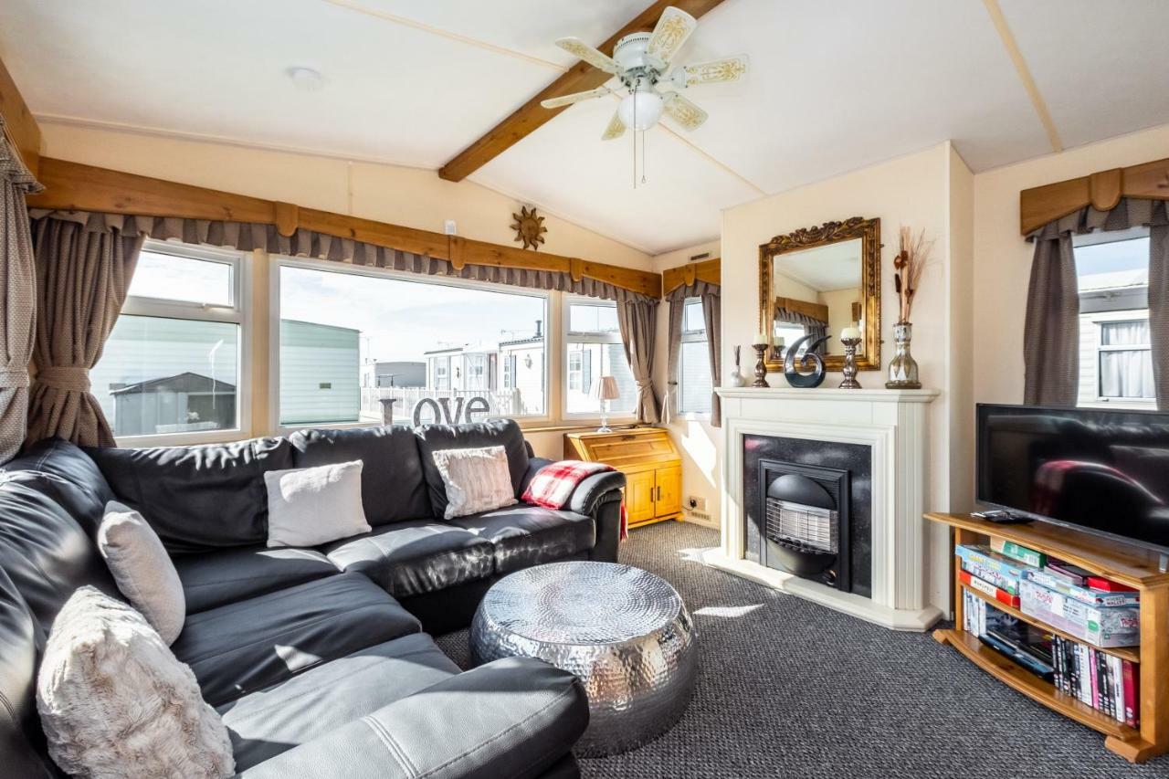 ホテルCaravan Beach Holiday Saint Osyth エクステリア 写真